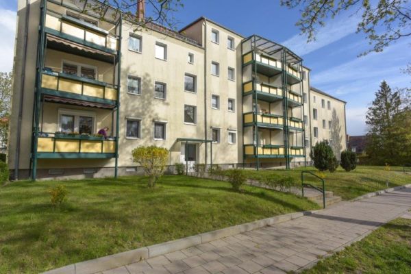 Mehrfamilienhaus 3 Etagen
